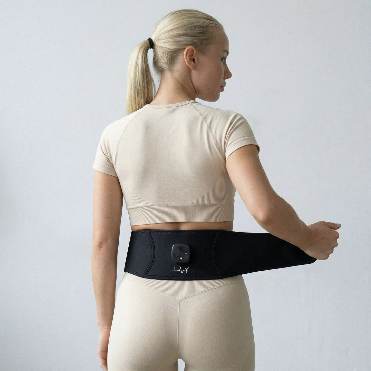 Luvory EMS Shaping Core - Bauch & Tallie